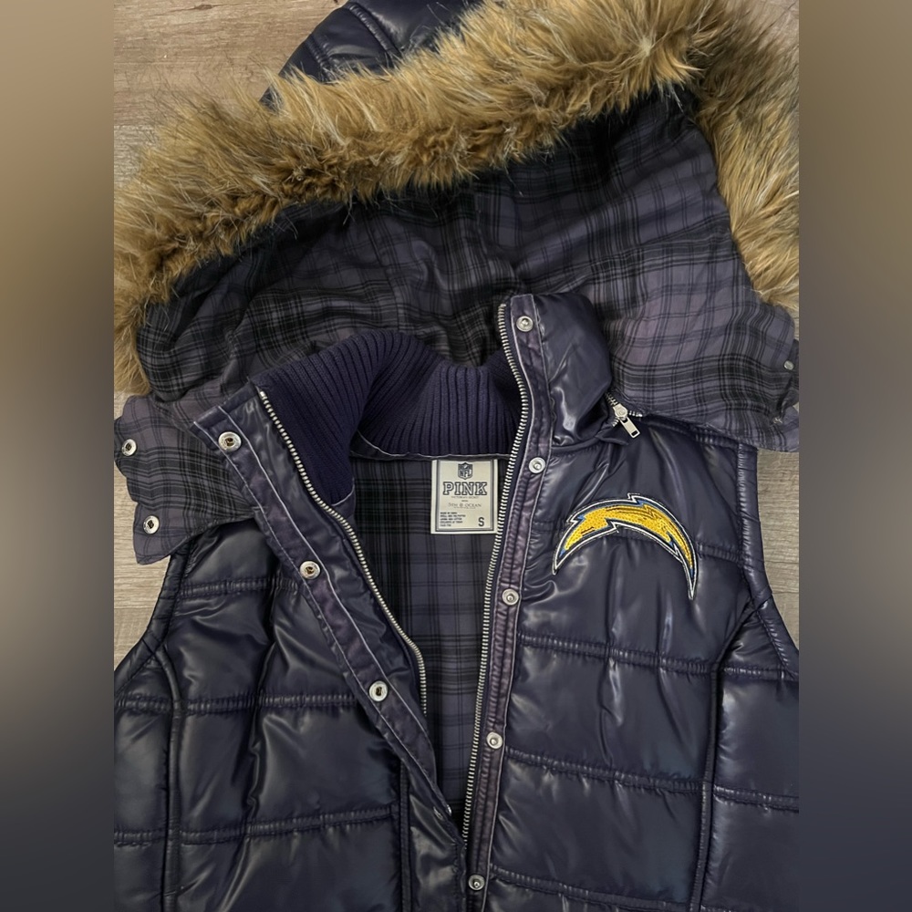 Chargers Puffer Vest